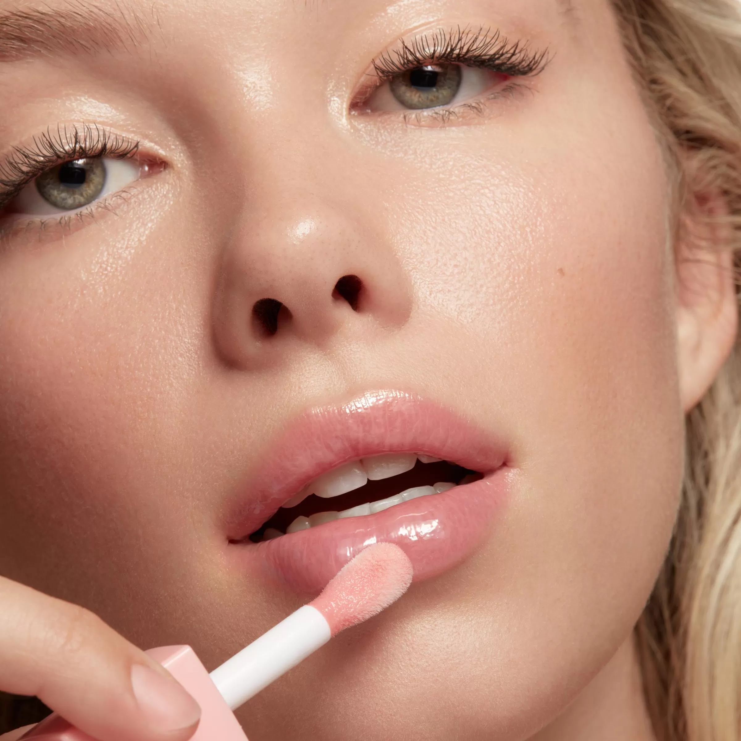 ColourPop Lip Gloss & Lip Oil*So Juicy Plumping Glossy Lip Oil Lip Oil with Peptides